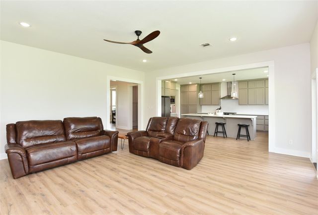 406 County Road 100, Boling, TX 77420