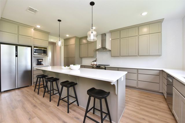 406 County Road 100, Boling, TX 77420