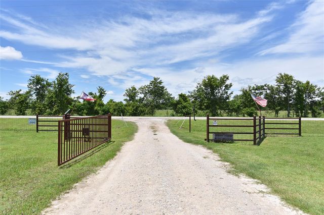 406 County Road 100, Boling, TX 77420