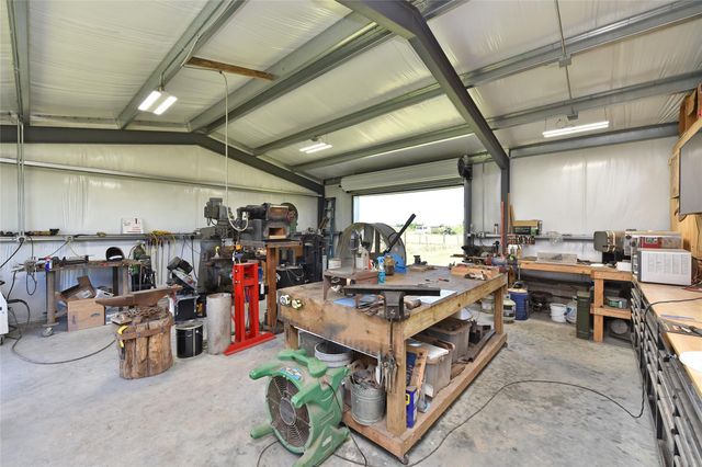 406 County Road 100, Boling, TX 77420