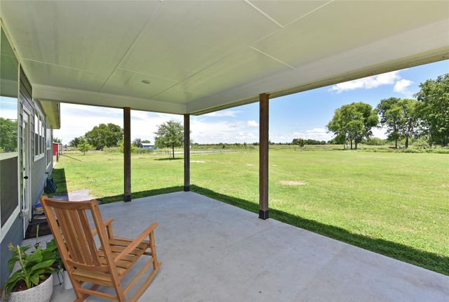 406 County Road 100, Boling, TX 77420
