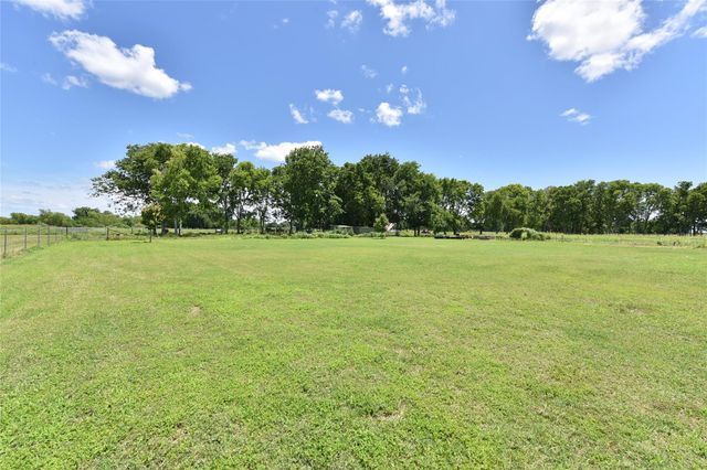 406 County Road 100, Boling, TX 77420