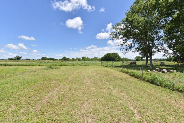 406 County Road 100, Boling, TX 77420