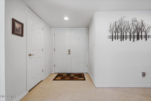 5009 E BLANCHE Drive, Scottsdale, AZ 85254