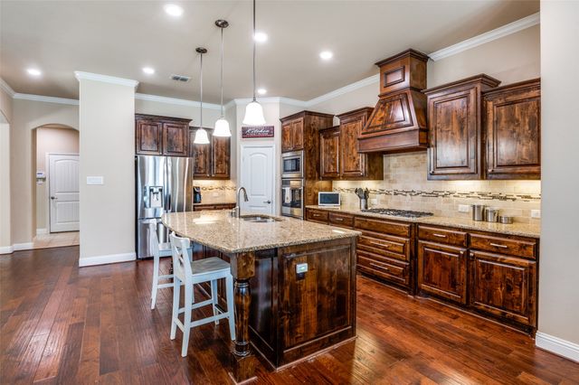 2721 Driftwood Creek Trail, Celina, TX 75078