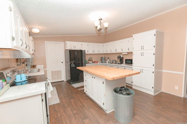 5417 Honeysuckle Road, Little Rock, AR 72206