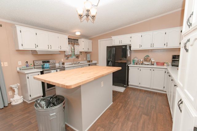 5417 Honeysuckle Road, Little Rock, AR 72206