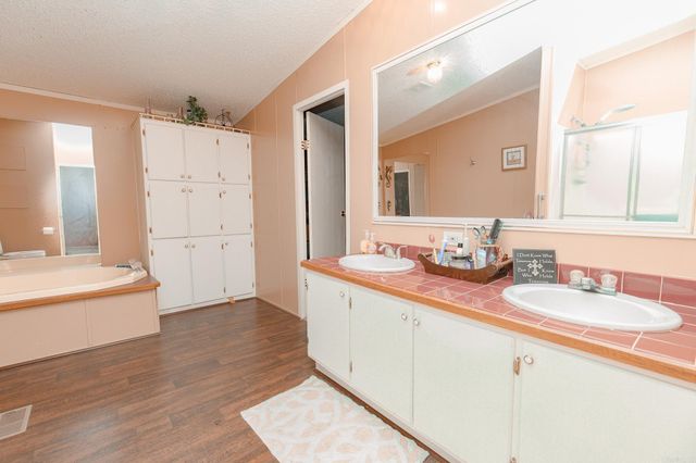 5417 Honeysuckle Road, Little Rock, AR 72206