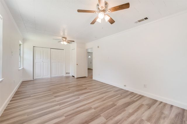 1412 Woodcrest Drive, Mesquite, TX 75149