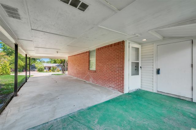 1412 Woodcrest Drive, Mesquite, TX 75149