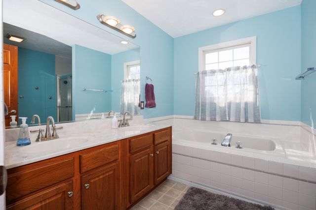 2405 Savanna Road, Bloomington, IL 61705