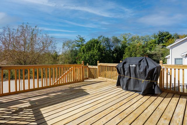 2405 Savanna Road, Bloomington, IL 61705