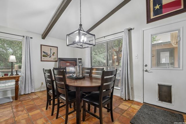 200 OAK VALLEY DR, Wimberley, TX 78676