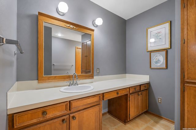 200 OAK VALLEY DR, Wimberley, TX 78676
