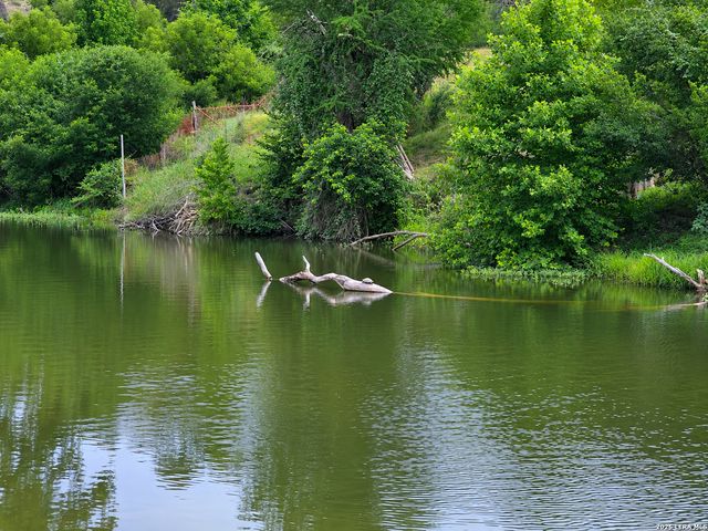 200 OAK VALLEY DR, Wimberley, TX 78676