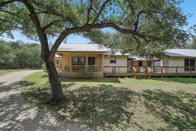 200 OAK VALLEY DR, Wimberley, TX 78676