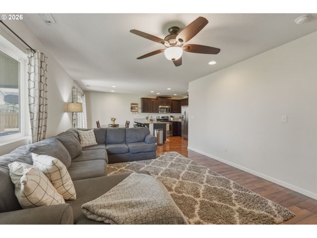 4989 SKYLAB Ave, Salem, OR 97305