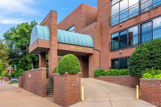 4570 Laclede Avenue 301, St Louis, MO 63108