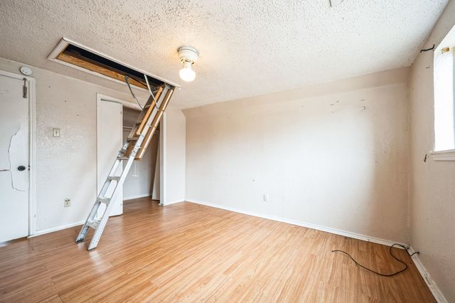 816 Hillcrest Drive, Arlington, TX 76010