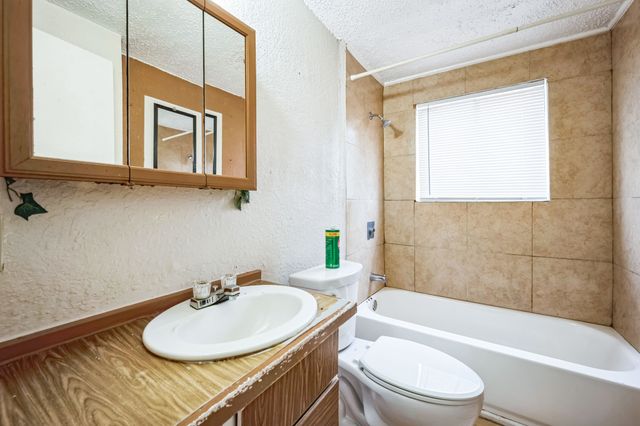 816 Hillcrest Drive, Arlington, TX 76010