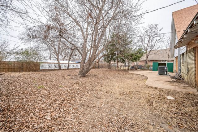 816 Hillcrest Drive, Arlington, TX 76010