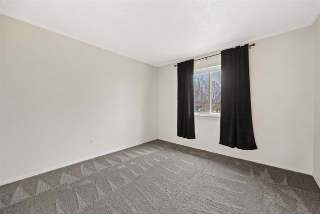 5712 Golden Court NE 60, Cedar Rapids, IA 52402