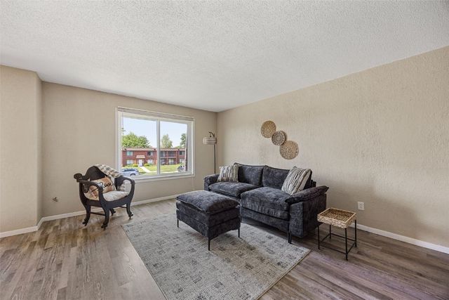 5712 Golden Court NE 60, Cedar Rapids, IA 52402