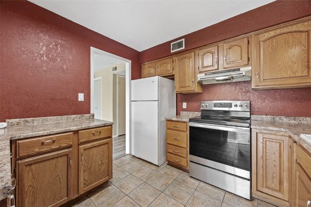 5712 Golden Court NE 60, Cedar Rapids, IA 52402