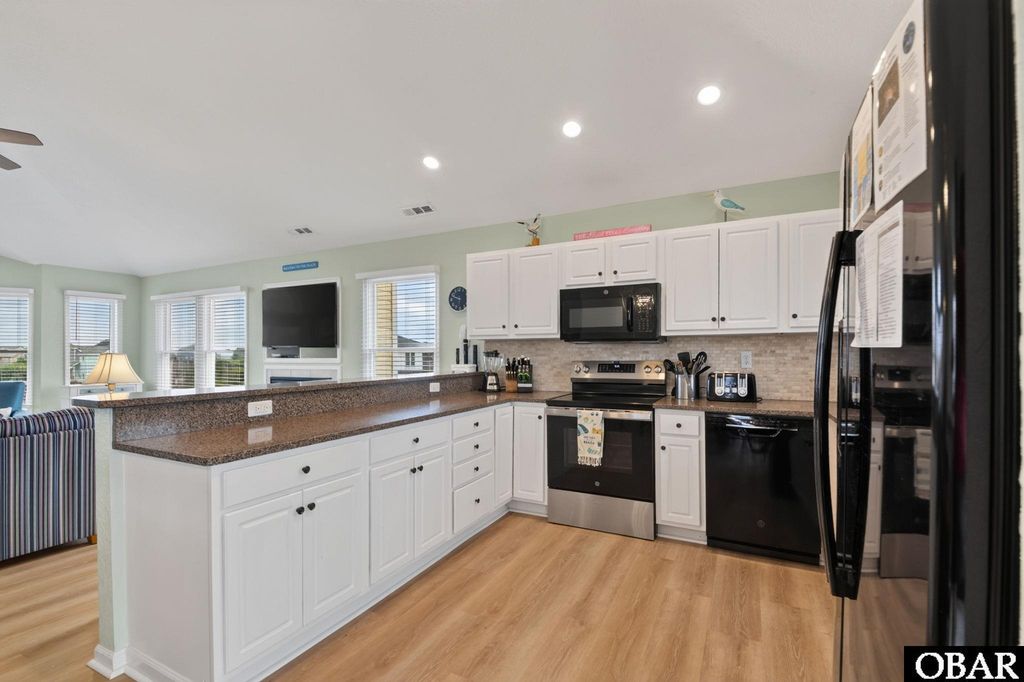 Image 12 of property listing at 115 A Ocean Bay Boulevard, Duck, NC 27949