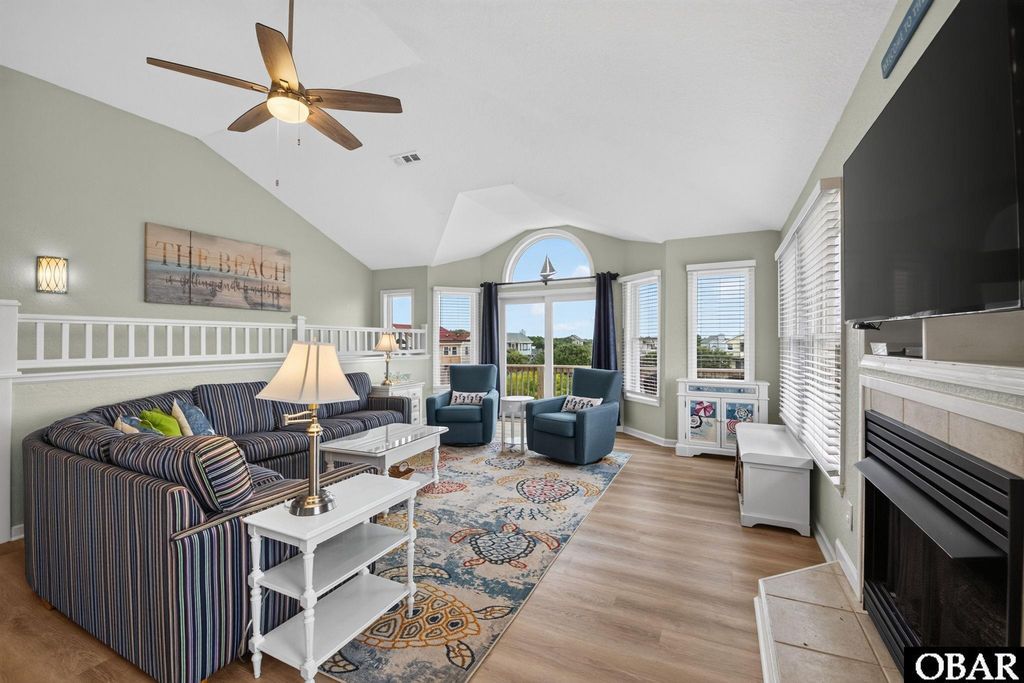 Image 16 of property listing at 115 A Ocean Bay Boulevard, Duck, NC 27949