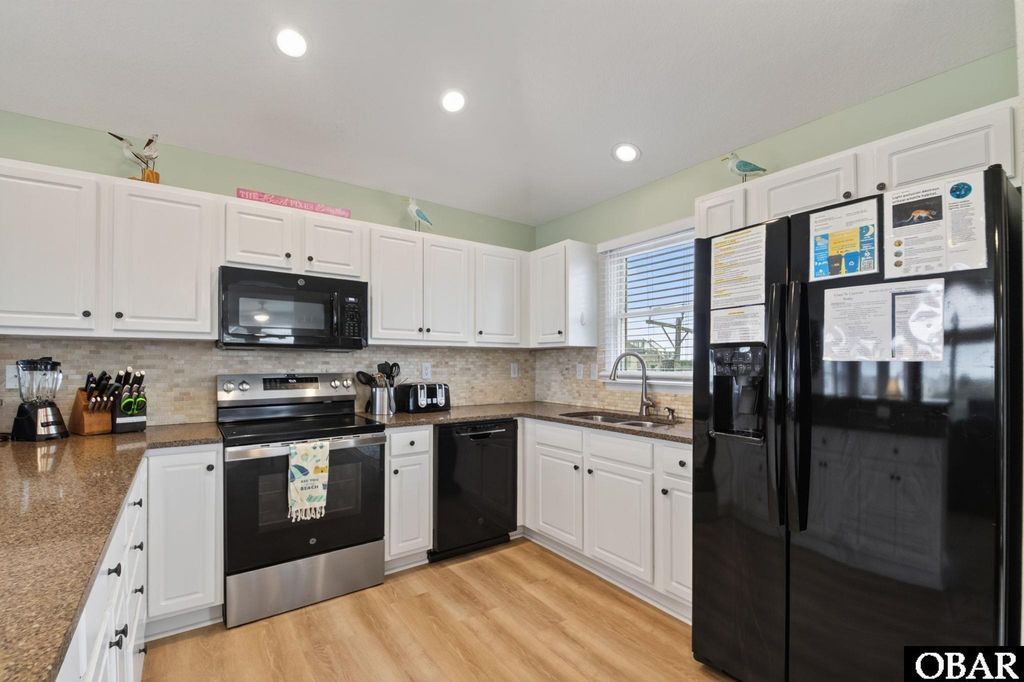 Image 4 of property listing at 115 A Ocean Bay Boulevard, Duck, NC 27949