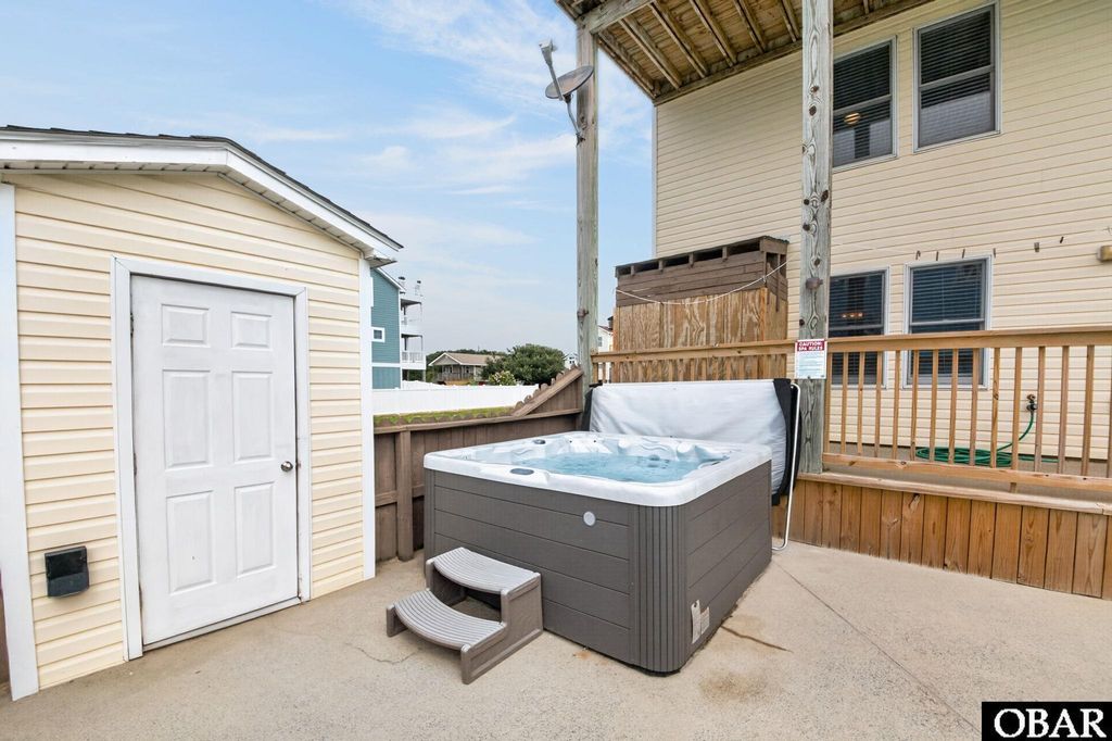 Image 58 of property listing at 115 A Ocean Bay Boulevard, Duck, NC 27949