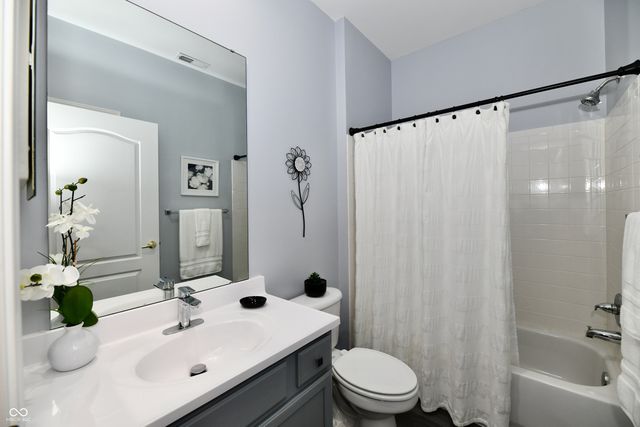 9596 Feather Grass Way, Fishers, IN 46038