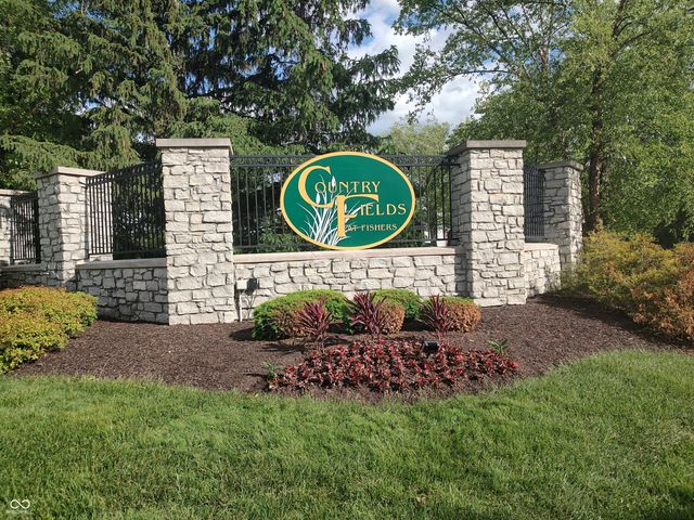 9596 Feather Grass Way, Fishers, IN 46038