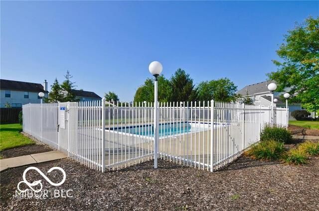 9596 Feather Grass Way, Fishers, IN 46038