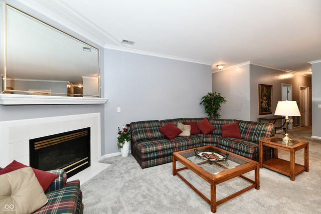 9596 Feather Grass Way, Fishers, IN 46038