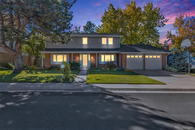 8300 E Hinsdale Avenue, Centennial, CO 80112