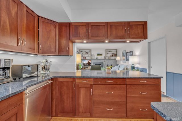 8300 E Hinsdale Avenue, Centennial, CO 80112