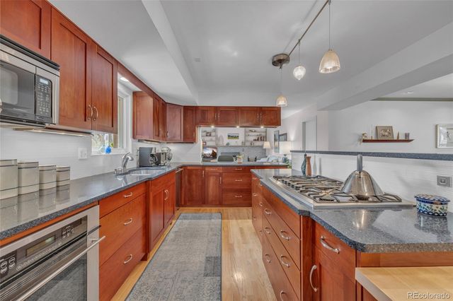 8300 E Hinsdale Avenue, Centennial, CO 80112