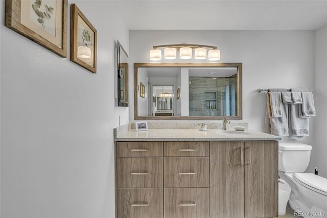 8300 E Hinsdale Avenue, Centennial, CO 80112