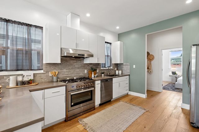 864 Arlington Ave, Oakland, CA 94608