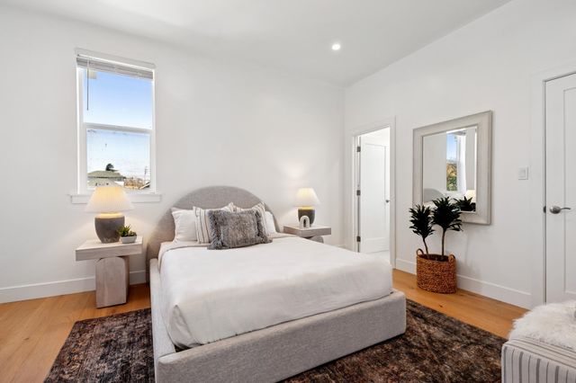 864 Arlington Ave, Oakland, CA 94608