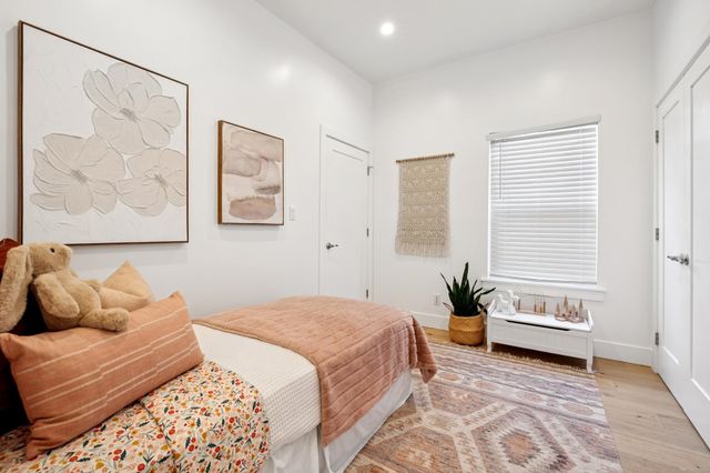 864 Arlington Ave, Oakland, CA 94608