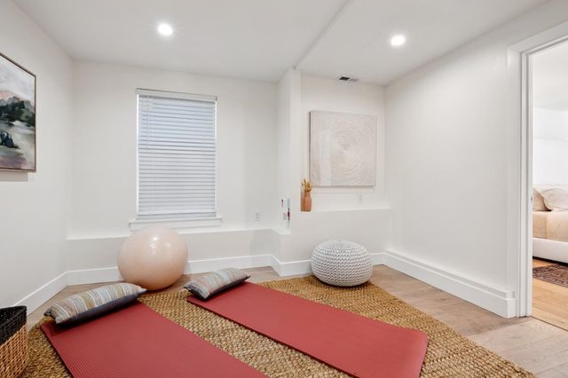 864 Arlington Ave, Oakland, CA 94608