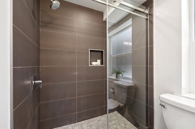 864 Arlington Ave, Oakland, CA 94608