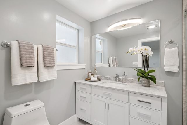 864 Arlington Ave, Oakland, CA 94608