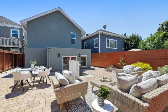 864 Arlington Ave, Oakland, CA 94608