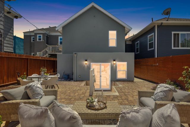 864 Arlington Ave, Oakland, CA 94608