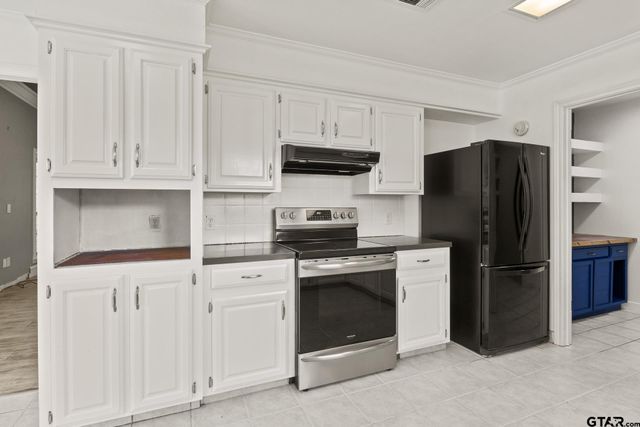 2713 Sleepy Hollow, Mt Pleasant, TX 75455