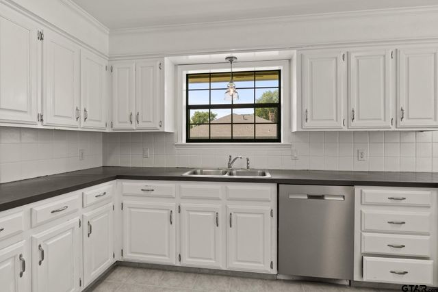 2713 Sleepy Hollow, Mt Pleasant, TX 75455